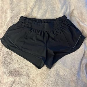 Black LR lululemon hotty hot shorts
